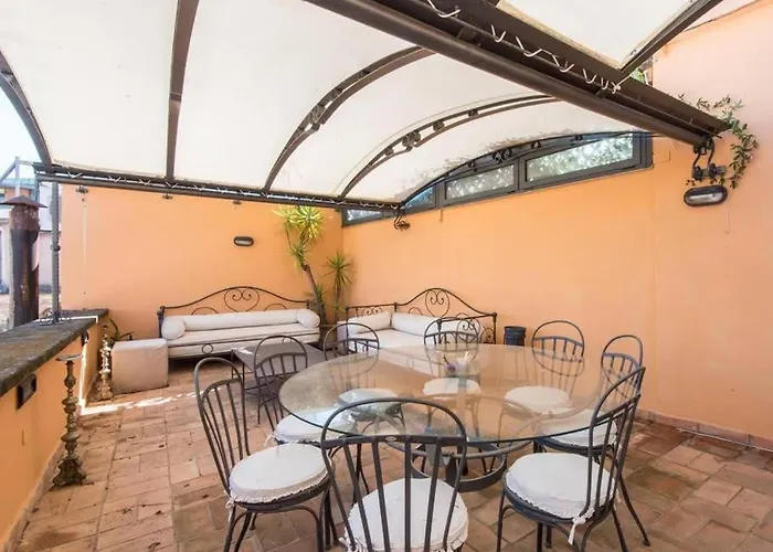 Panoramic Terrace Trastevere Rom